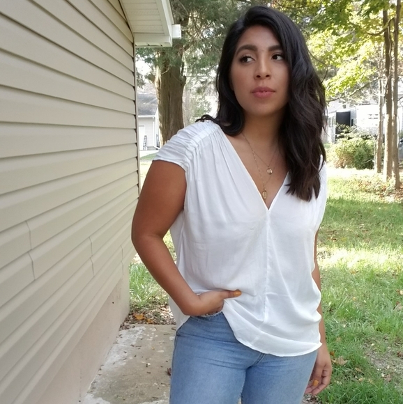 WHAT DO YOU MEAN WHITE RUCHED TOP - Picture 10 of 17